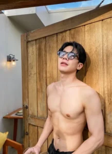 รักธรรม ศรีนัครินทร์ 02