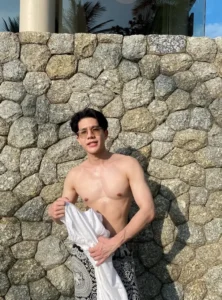 รักธรรม ศรีนัครินทร์ 05