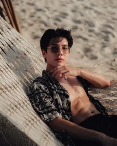 รักธรรม ศรีนัครินทร์ 01