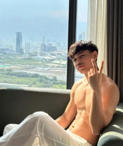 วายุ รัชานนท์ 01