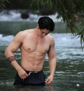 หนุ่มมอส tha.nos1313 01